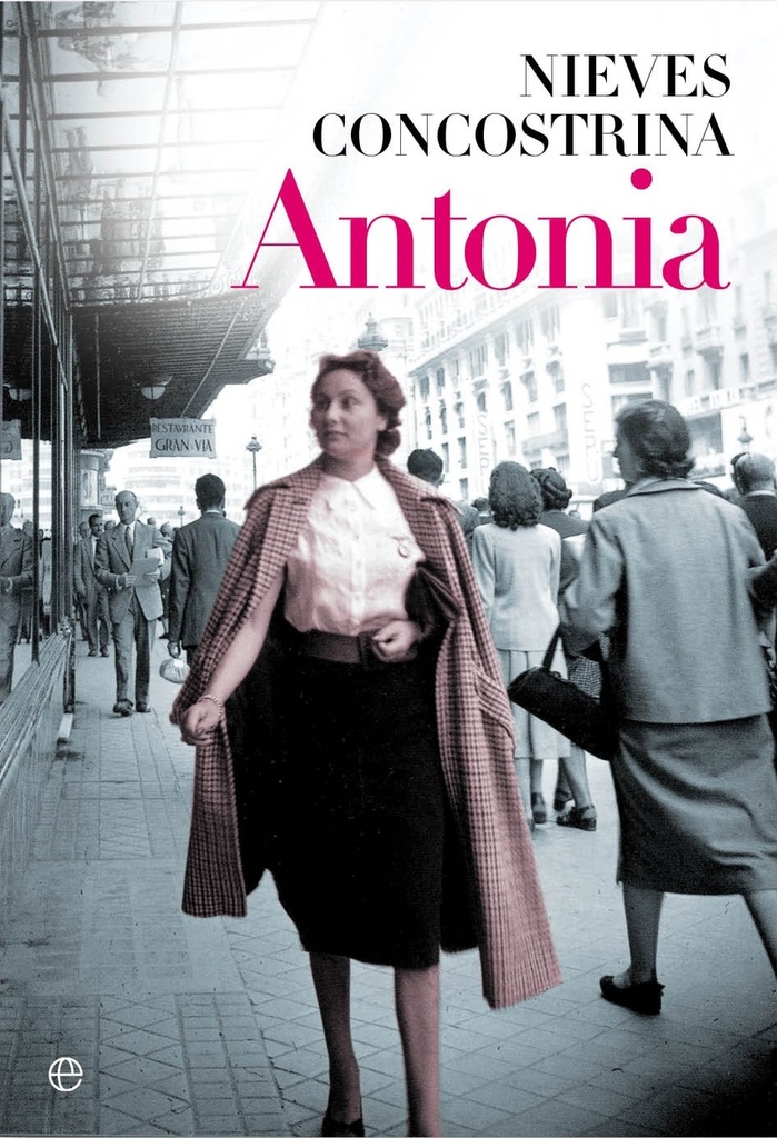 ANTONIA - Nieves Concostrina